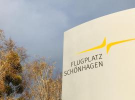 Tower Lodge, hotel in Schönhagen