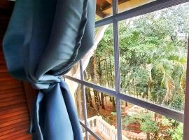 Villa El Vigia Cerro Azul, hotel in Los Altos de Cerro Azul