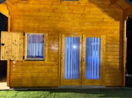 Le Chalet de Françesca, hotel v destinaci Sérignan