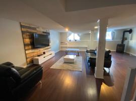 1Bed Cozy Retreat & Spacious Lounge, hôtel à Yellowknife