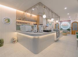 Baan Sutra Guesthouse, hotel in Phuket Town