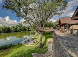 Treetop River Cabins on the Guadalupe River
