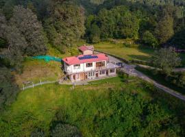 Simba Jungle Lodge, Binsar Wildlife Sanctuary, hotel v destinaci Binsar