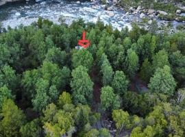 Refugio El Hualo y La Huala del Achibueno, hotel in Linares