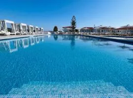 Sirenes Beach Resort