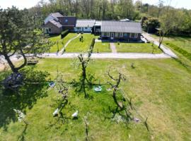 Little Creek - Lodges in het natuurgebied, hotel v destinaci Renesse