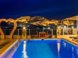 Thebes Hotel