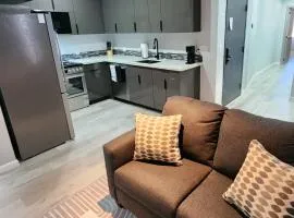 Peaceful Midtown Apartment with Gym and Parking