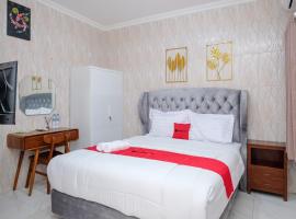 RedDoorz Syariah near Stasiun Gubeng 2, hotel in Surabaya