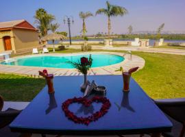 Grand Aton, ξενοδοχείο σε Al Ikhşāş