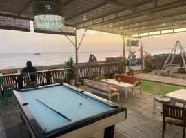 EVA HUT Mui Ne Beach Hostel, hôtel à Mui Ne