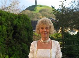 Camelot Retreat - Tor View, hotel in Glastonbury