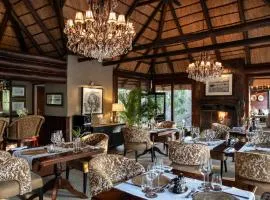 Ndlovu Safari Lodge