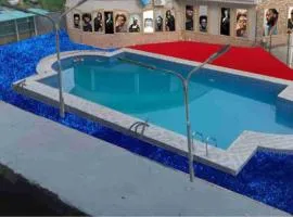 Marvel Spring Suites and Ganders