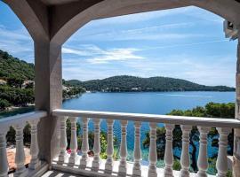 Apartments MILA, ξενοδοχείο σε Ubli