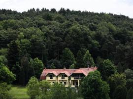 Apát Panzió és Hajdina Étterem, ξενοδοχείο σε Apátistvánfalva