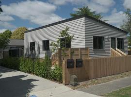 Evolve! Brand new home on Pioneer mins from PN CBD, hotel v destinaci Palmerston North