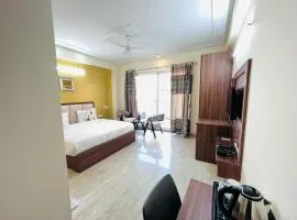 Hotel The Luxe 18 - Golf Course Road