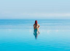 Alia Palace Hotel - Adults Only 16+, hotelli kohteessa Pefkohori