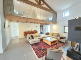 Maison "Chalet Concept" 6 pers à 10min Puy du Fou, hôtel à La Gaubretière