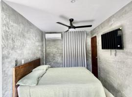 Villa pio blue, hotel in Santa Veronica