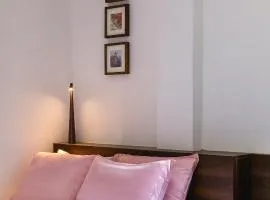 Lynn by La Doma Express