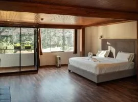 Hotel California Urubamba