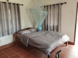 Garden Bungalow, hotel in Phumĭ O Kasa