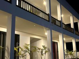 Arc En Ciel Apartments, hotel in Trou dʼ Eau Douce