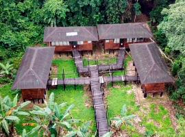 Explora Golden Lodge, hotel in Manú