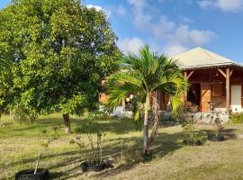 Chambre Maison Kumba, hotel in La Désirade
