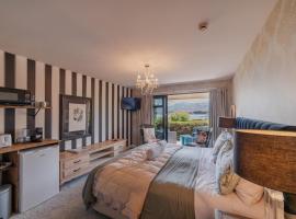 Private Room Near the Lake - Ohau, Hotel in Lake Tekapo