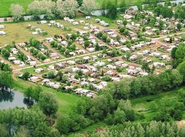 Camping Resort Rülzheim, hotel in Rülzheim