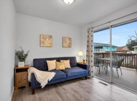 Rainier Entire Upper Floor - Walk to Metro, hôtel à Seattle