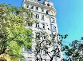 Lychees' Hotel