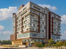 The Chandra Leela Hotel