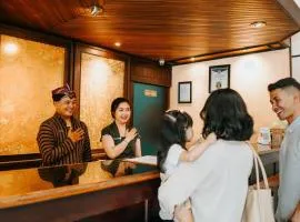 Tuwuh Hotel at Kayutangan