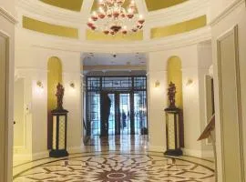 Taj Cape Town - Large 5 star luxury suite with kitchenette