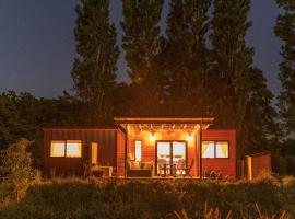 Rangataua Kowhai Tiny Home, hotel in Rangataua