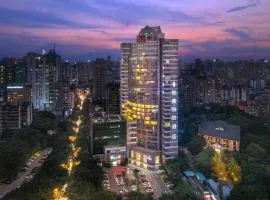Mehood Lestie International Hotel Chongqing Yuzhong Lianglukou Metro Station Branch - Free breakfast & Free afternoon tea & Free midnight snack