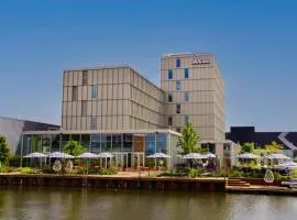 YOTEL Amsterdam