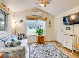 Remote Workers Welcome Tiny Home in Port Angeles!, hotel a Port Angeles