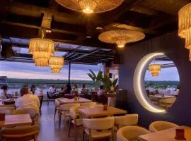 Kamaleb Farallones Hotel