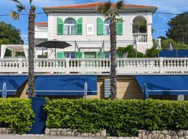 Pavi apartments Vila Amalia, ξενοδοχείο σε Silo