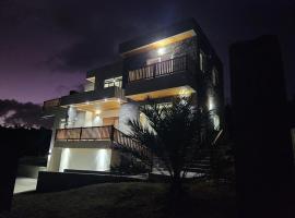 Setsuna, Luxury Oceanic View Villa Near Airport, hotel sa Vieux Fort