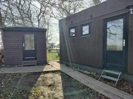 Hytte med udsigt til Stege Nor, hotel en Stege