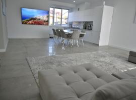 Luxury home with modern interior perfectly located, hotel v destinaci Chişinău