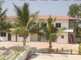 Akshay Farms, hotel in Dhundgol