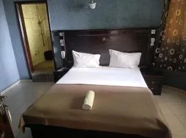 HOTEL GEORGES 5 Bénin