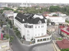 MAHALAYA The Legacy Hotel